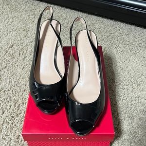 Kelly & Katie Size 9 1/2 Black Open Toe Shoes